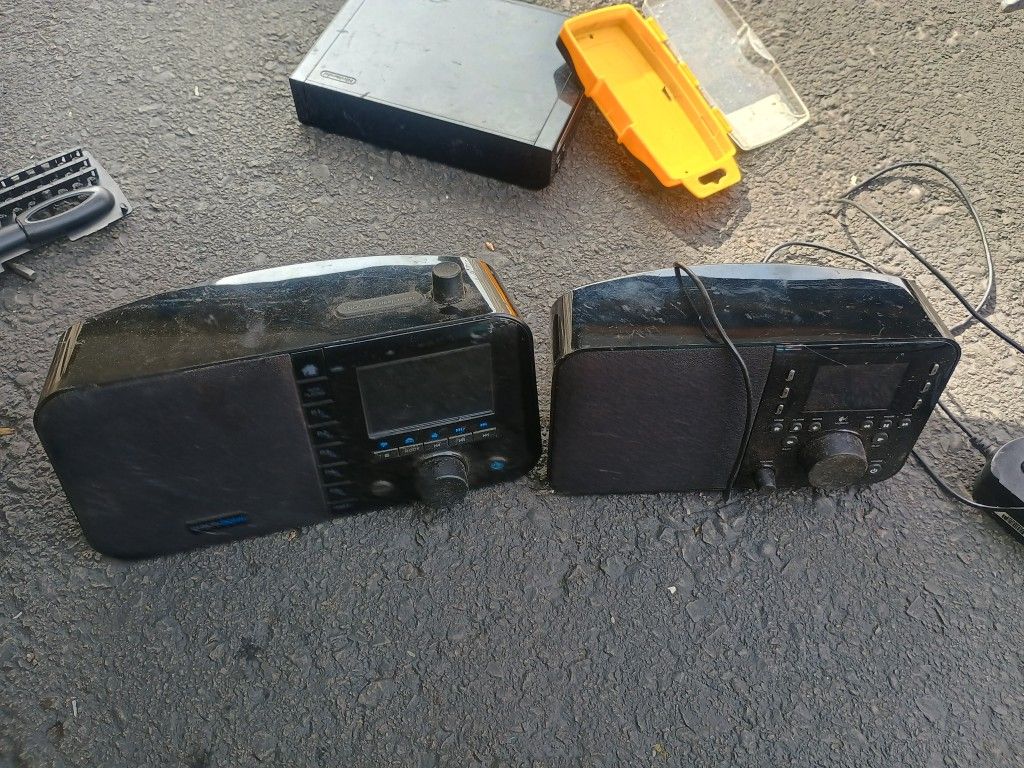 Logitech Squeezebox And Grace Digital Radio