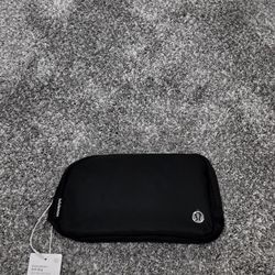 Lululemon Black Everywhere Belt Bag 1L