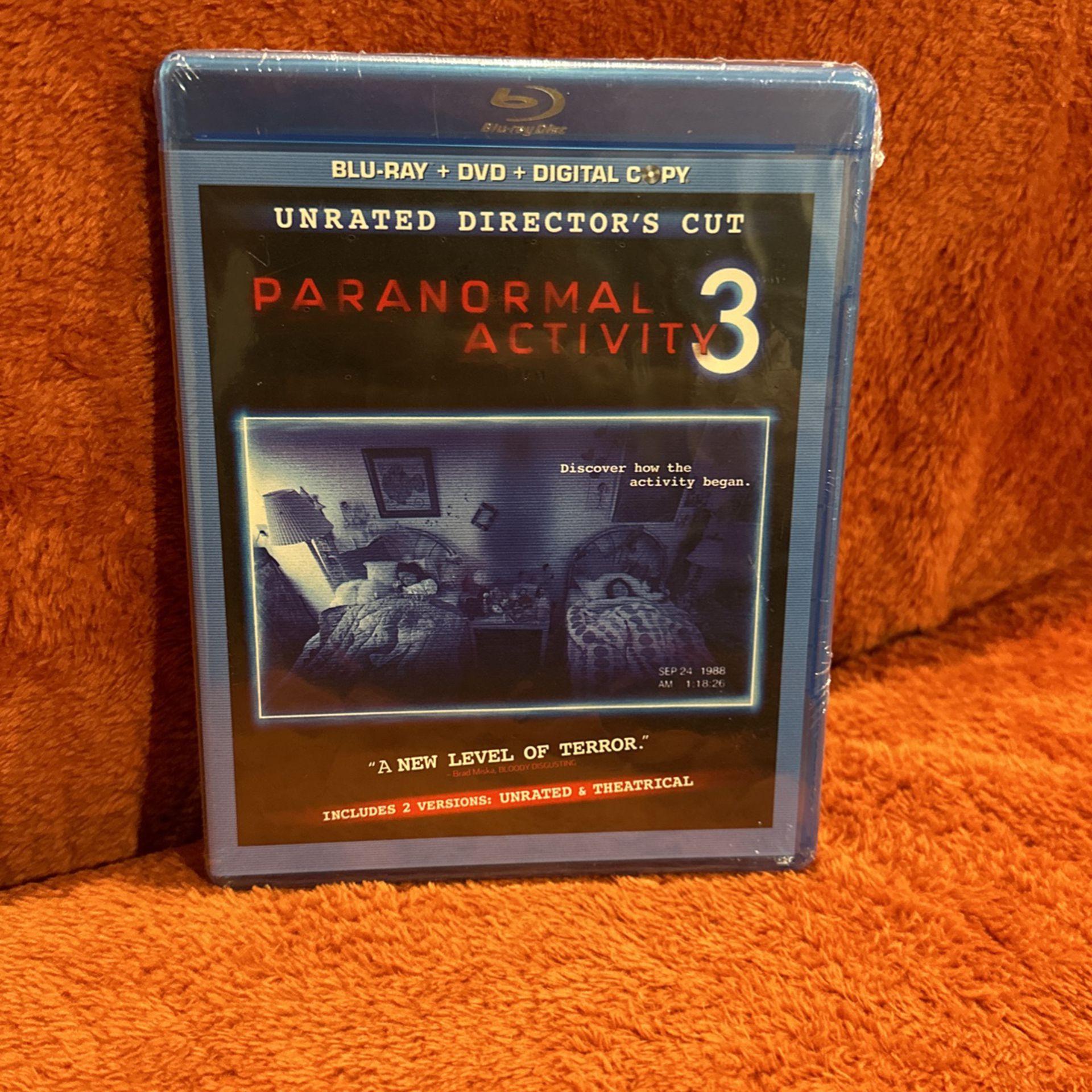 Paranormal Activity 3 ( Blu-ray + DVD + Digital Copy)