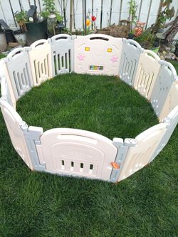 Baby Play yard 