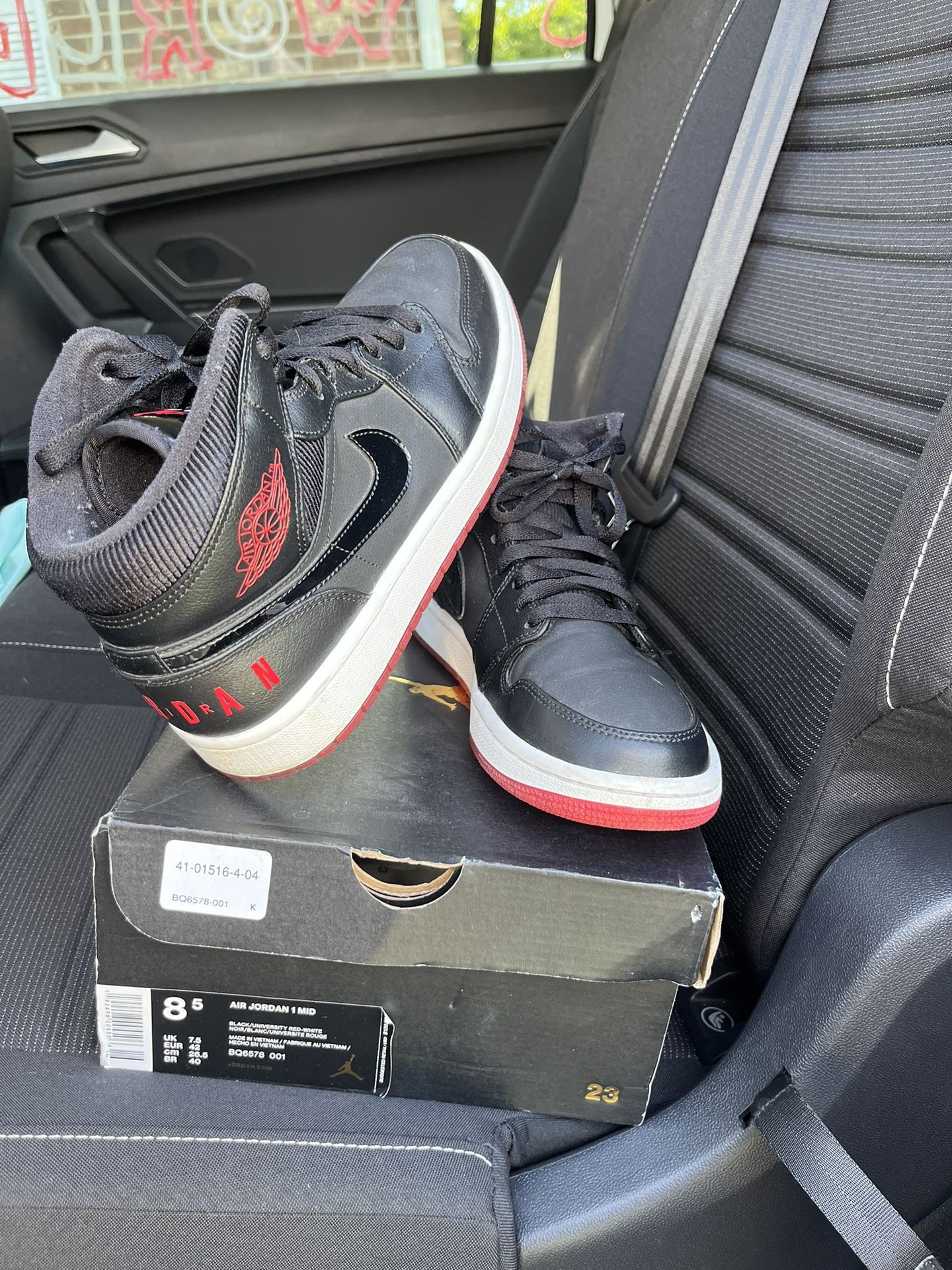 Jordan 1 Black University Red