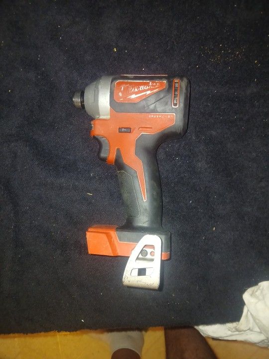 Small Milwaukee Impact Gun