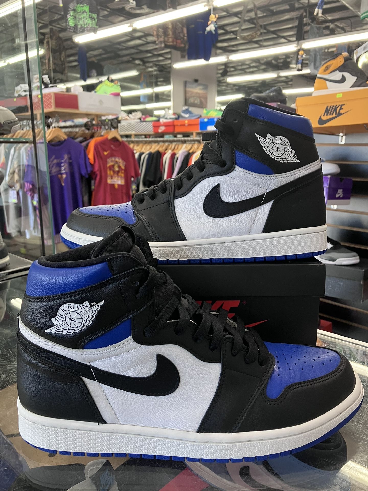 Air Jordan 1 Retro High Royal Toe
