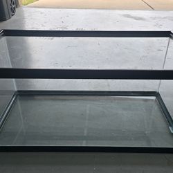 40 gallon Breeder Tank!! Never used!!