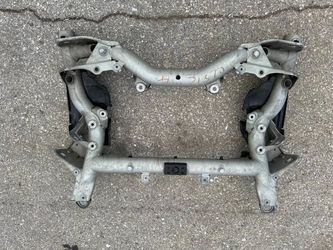 12-18 MERCEDES W218 W212 E550 CLS550 FRONT ENGINE CROSSMEMBER SUBFRAME OEM