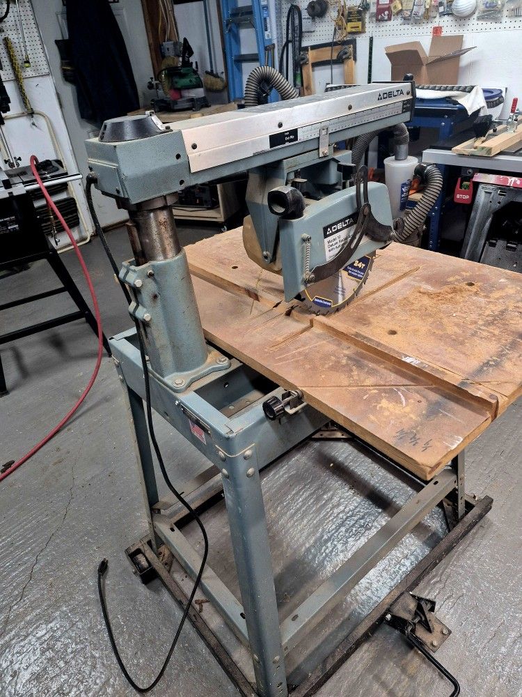 Radio alarm saw