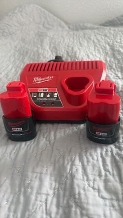 Milwaukee M12 Charger with 2-2.0AH Battery