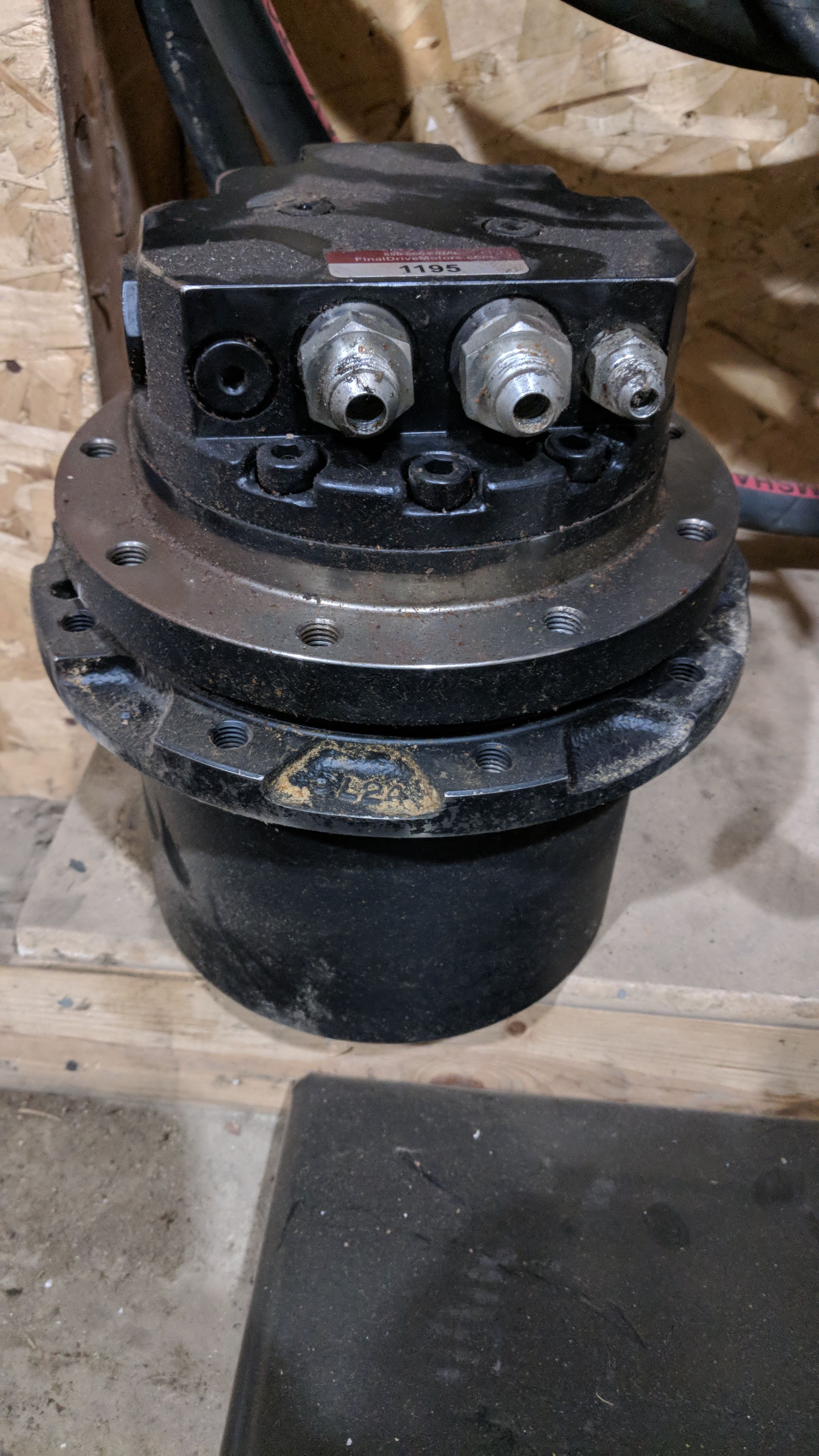 CAT 280-7864 final drive with motor SKU 1195