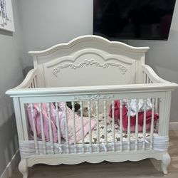 Baby Crib 