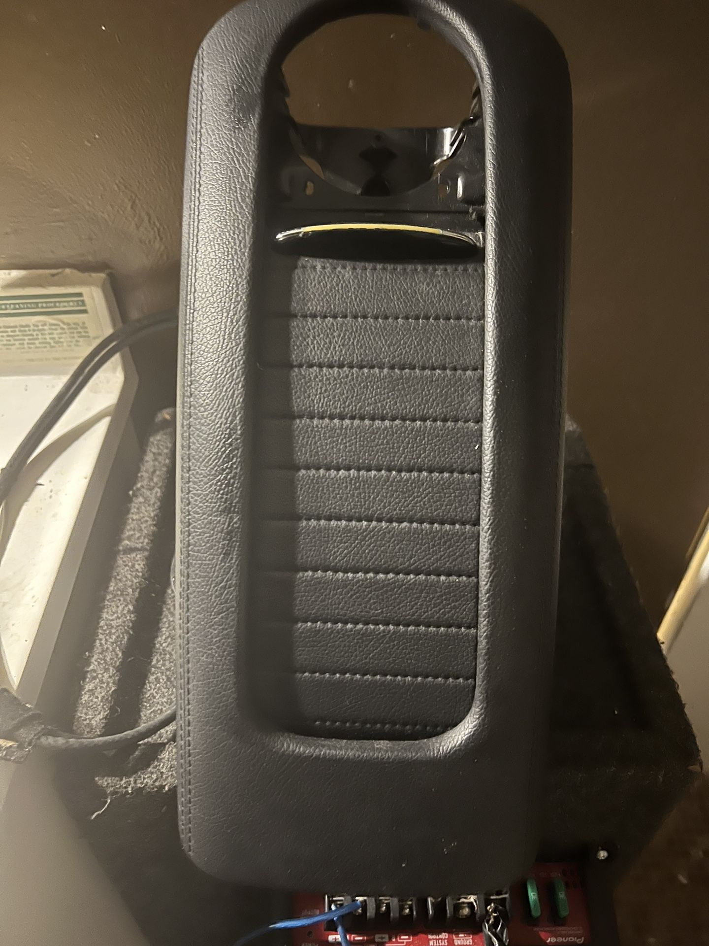 06 Mercedes Benz Clk500 Middle Console