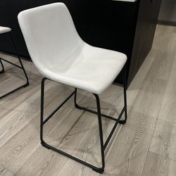 Counter Height  Stools 
