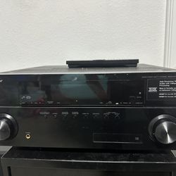 - Home theater receiver pioneer - Home theater speaker Yamaha - 2 cambridge soundworks 
