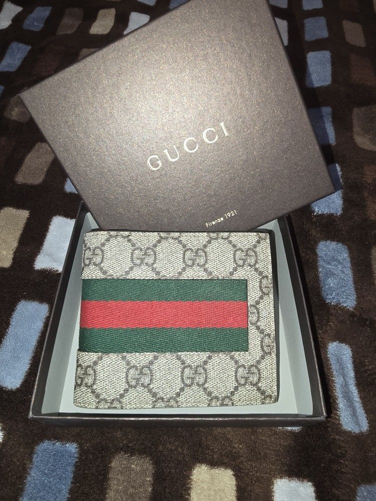 Authentic Gucci supreme wallet