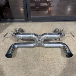 Ferrari F8 RYFT Titanium exhaust 