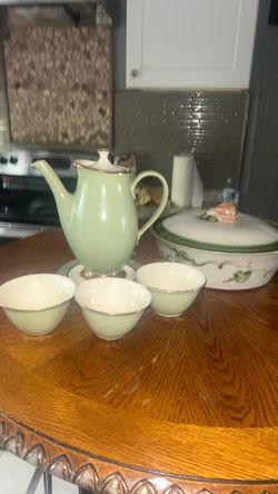 Ceramic Tea Set with Teapot and Cups