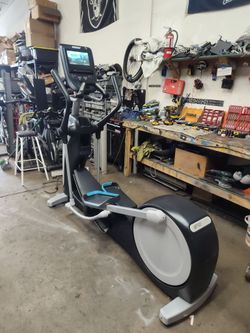 Precor 865 Elliptical In Great Condition 