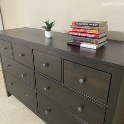 IKEA 8 DRAWER DRESSER