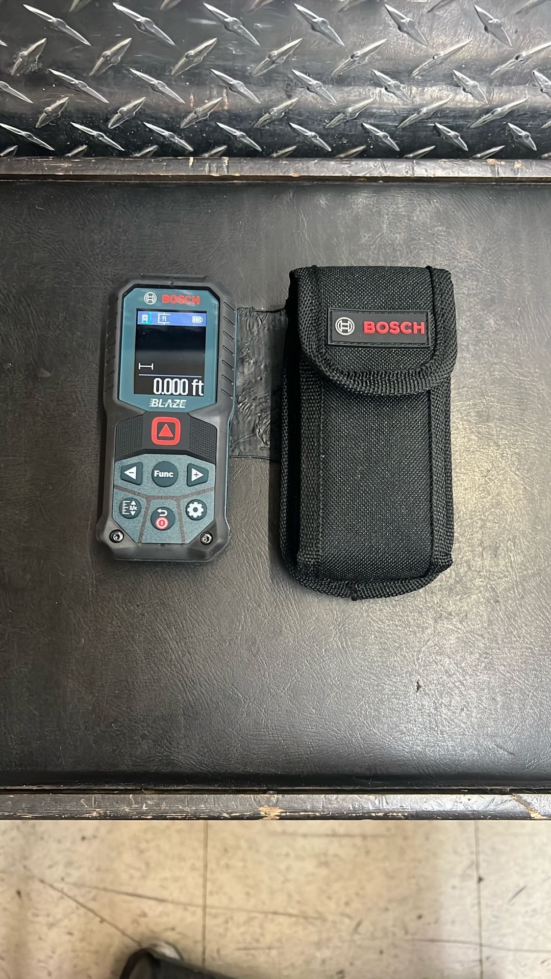 Bosch Blaze GLM165-22 Laser Distance Measure Measuring Tape 165’ 165 Feet