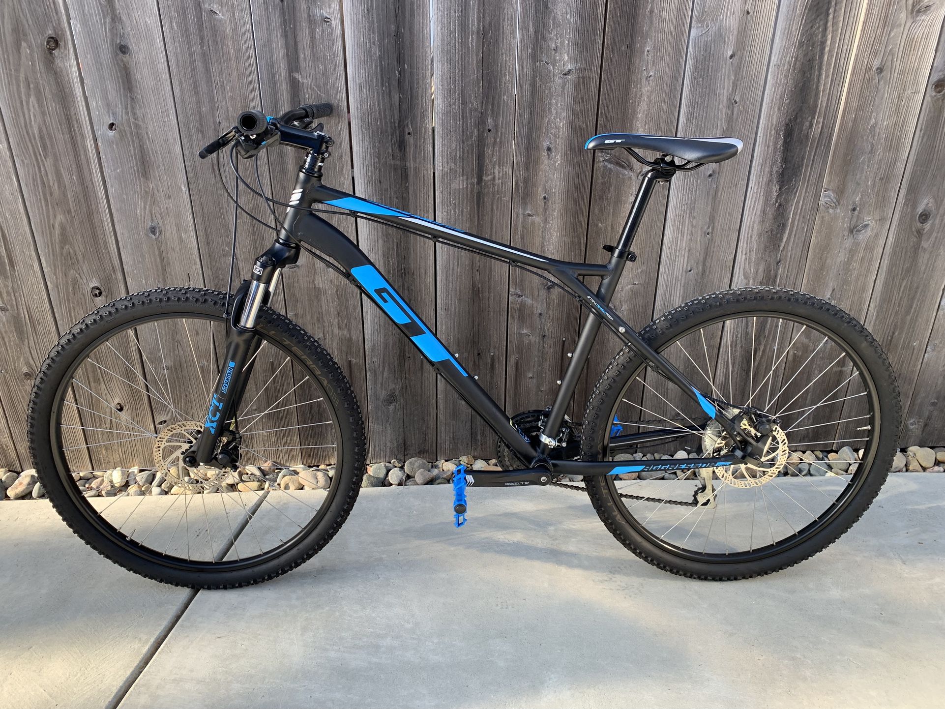 GT Aggressor Pro Mountain Bike