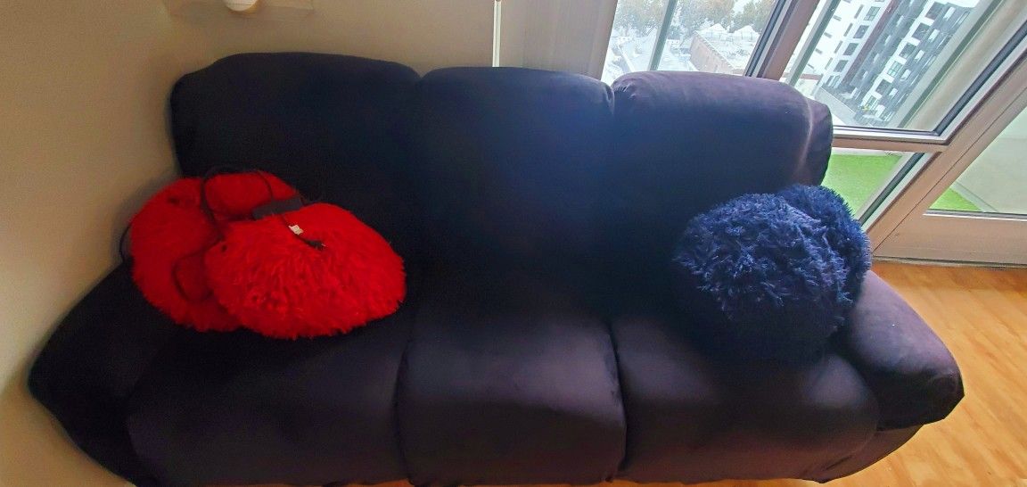 $0 Electric Recliner 3 Seach Couch. Need Re-Upholstery 