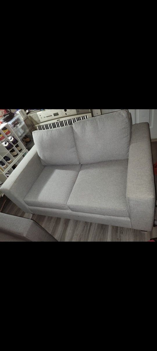 Light Gray Sofa (Soho Concepts/Cite)