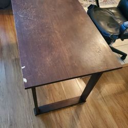 Desktop And Chari In Good Condition 