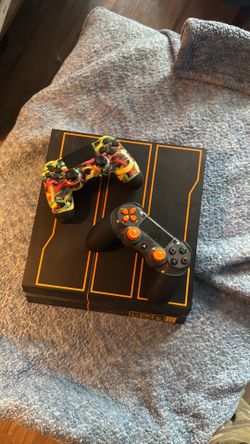 Call of Duty PS4 with controllers