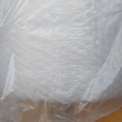 Bubble wrapping large roll 1/2" bubbles .. $35 firm Price. good for home moving or packaging protection