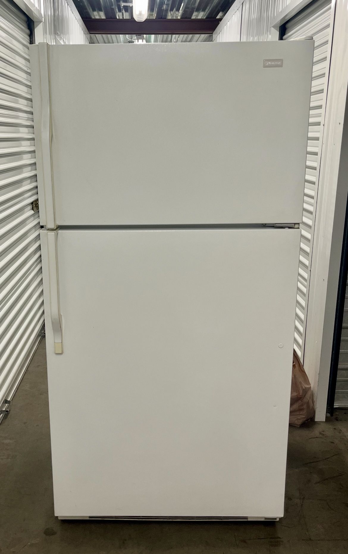 White Magic Chef Refrigerator-Free Delivery!