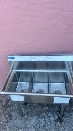 Three compartment sink (36")