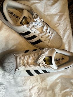 Men adidas shoes size 9 1/2 used 2x