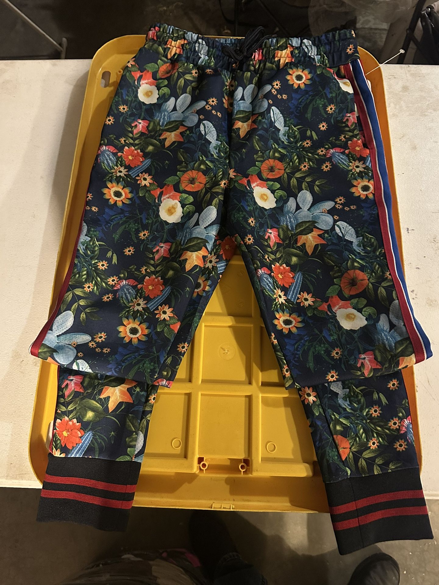 Zara Mens Jogger Pants Size M