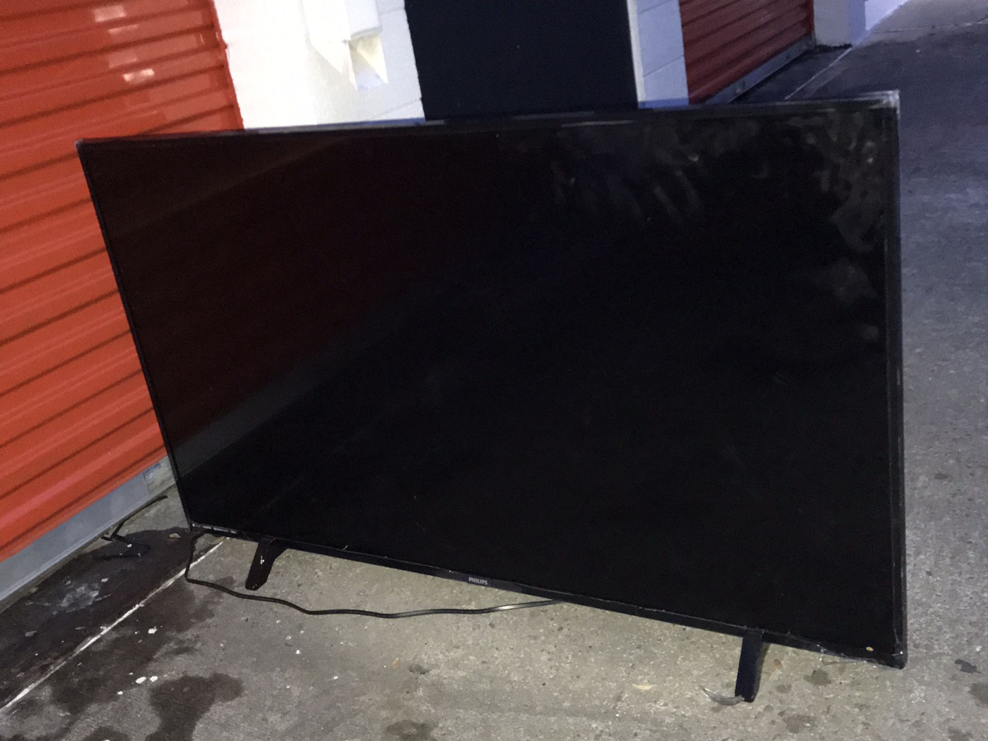 $230 55 INCH SMART TV