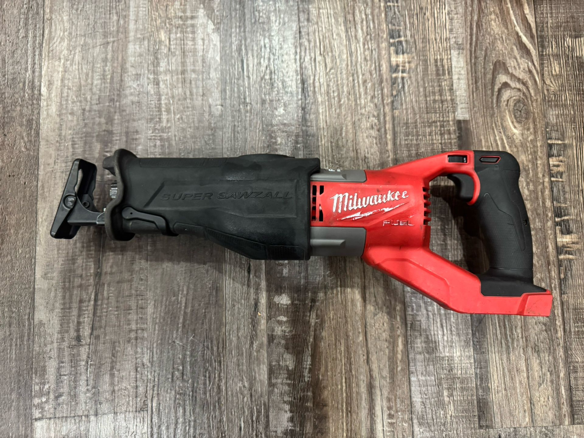 Super Sawzall Milwaukee M18 (firm price)