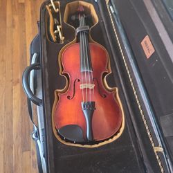 Beautiful Violin Fully Set Up Ready To Go 