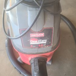 Craftsman 4 gallon Vacuum 