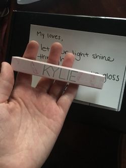 Kylie cupcake lip gloss