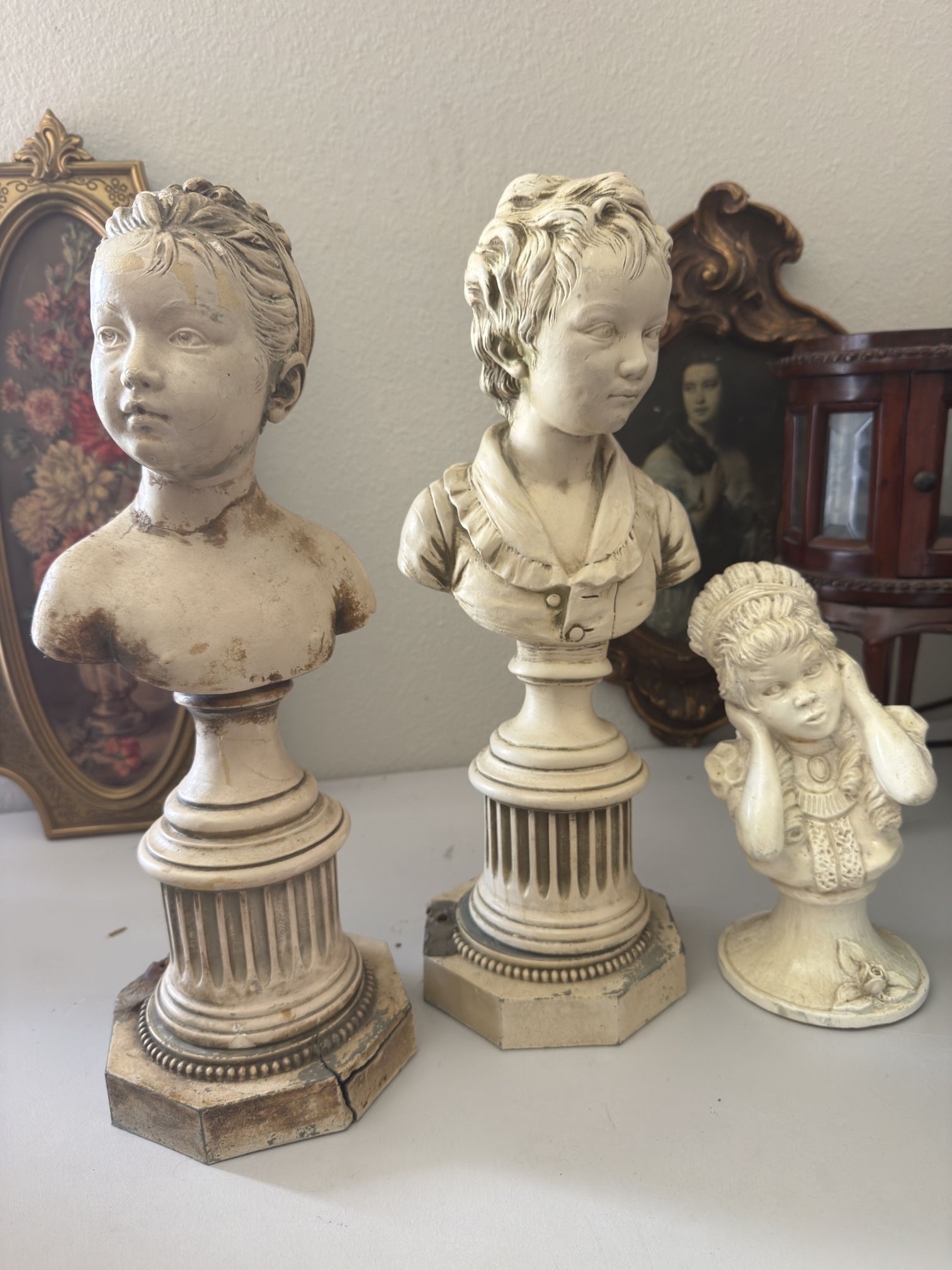 🎨 Vintage Classical Busts – Set of 3 Decorative Statues