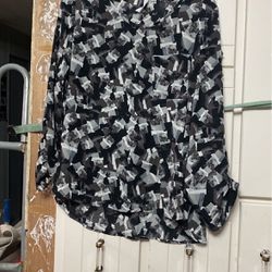 Like New Beautiful Black And White Dressed Blouse 