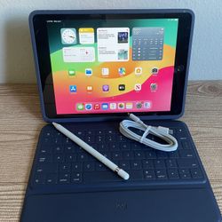 Apple iPad 7th Generation 128GB With Logitech Keyboard and Pencil
