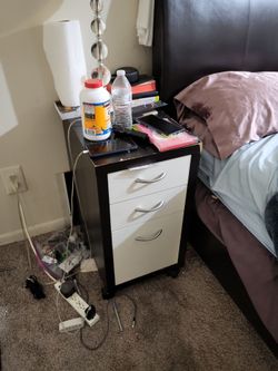 Free side table