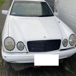 1998 Mercedes-Benz E-Class