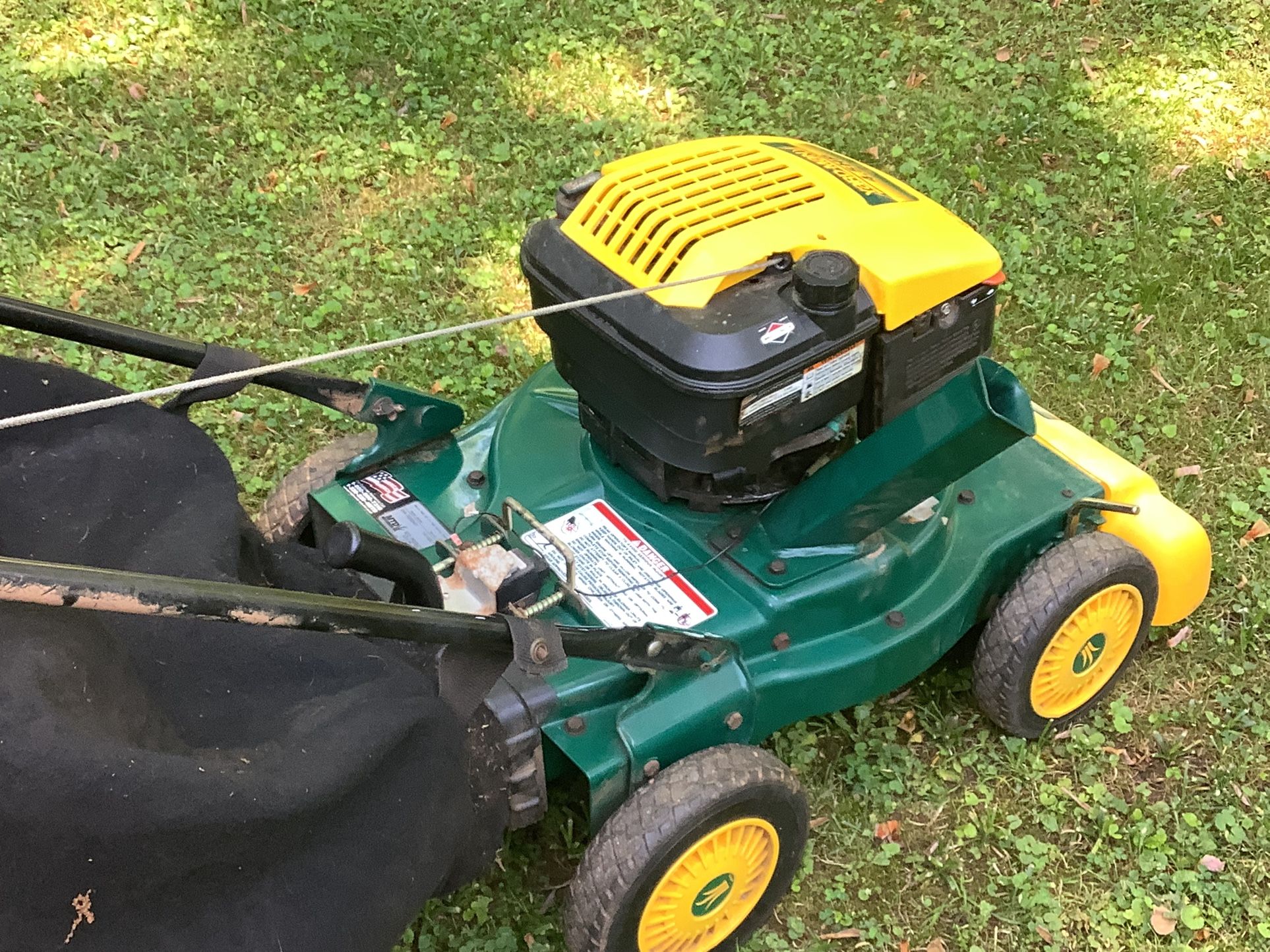 Vacuum, Chipper Yard Waste $125 Run Good 