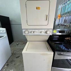 WHIRLPOOL 24” WASHER AND DRYER STACKABLE 