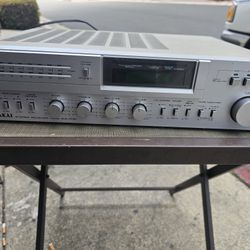 AKAI STEREO RECEIVER MODEL AA-R31