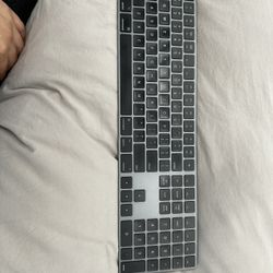 Apple Keyboard