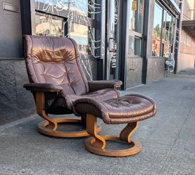 Ekornes Stressless Recliner with Ottoman at BoneJax