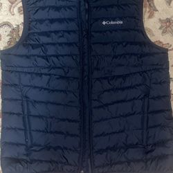 Columbia puffer size L new shoot offers