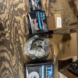 2005 Chevrolet Silverado 1500 Brake Pad Rotor Shoe Drum Kit
