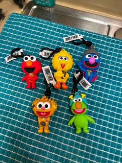 These are new bag clips and currently sell for $16.99 for a 2 pack on Amazon.  A lot of 5 is offered.   *** *** *** The item can be picked up at:  870
